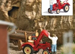 Busch 7882 Porsche tractor under repair - Busch - Busch_7882