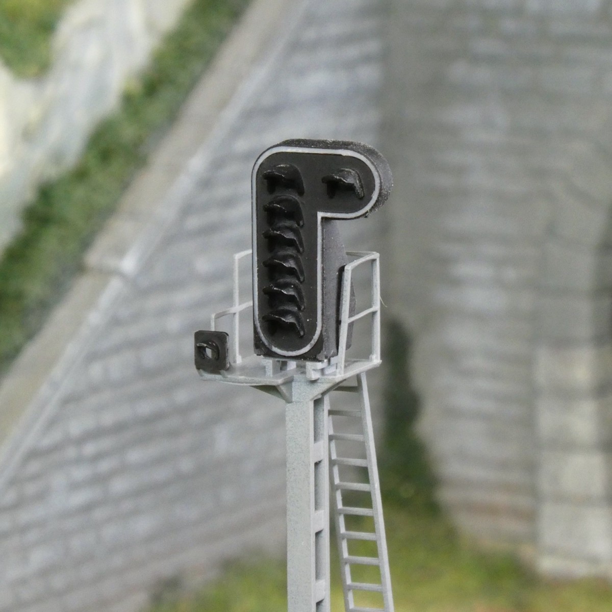 HO signal with 7 lights, type F, lightweight tall mast, SNCF - Rail...