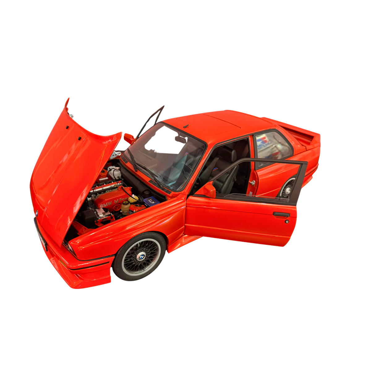 Maquette BMW M3 E30 1/8 - IXO Collections