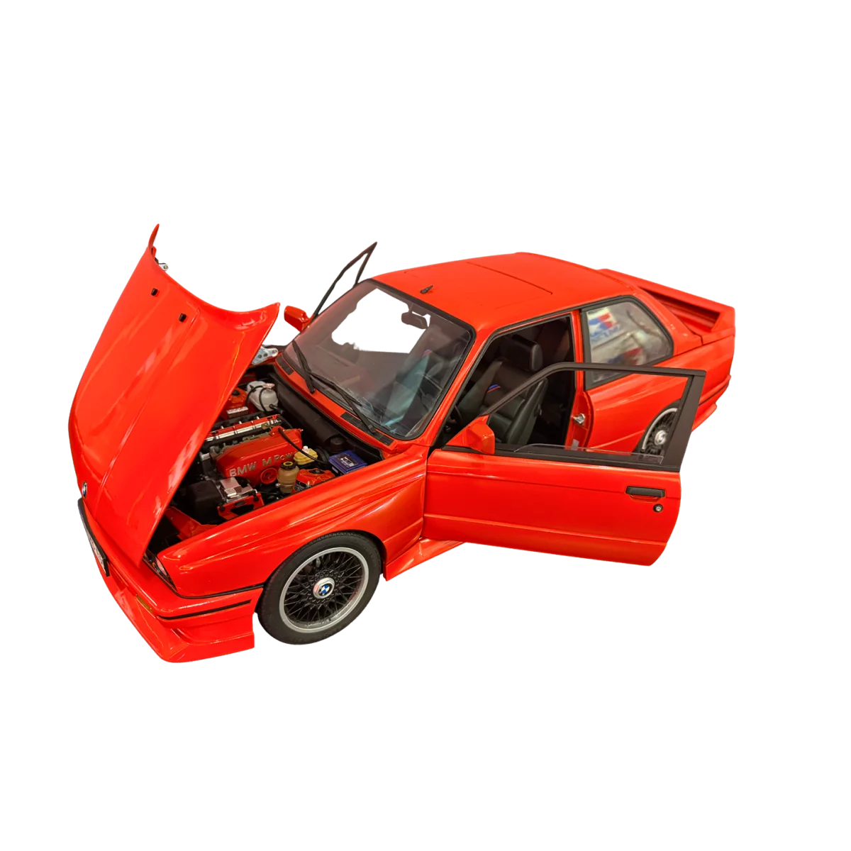 Maquette BMW M3 E30 1/8 - IXO Collections