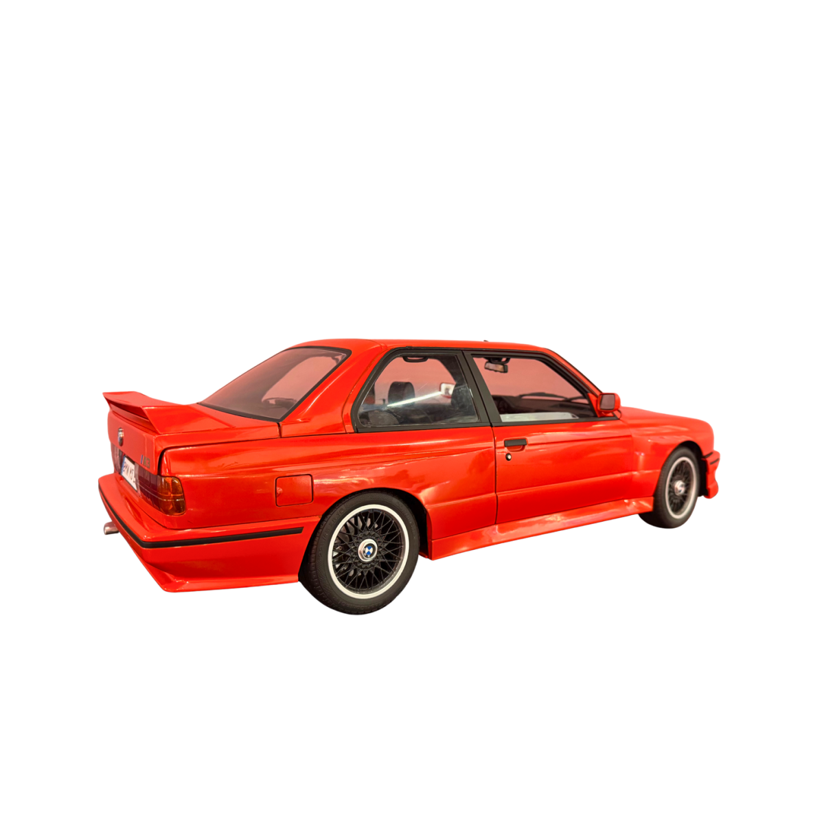 Maquette BMW M3 E30 1/8 - IXO Collections