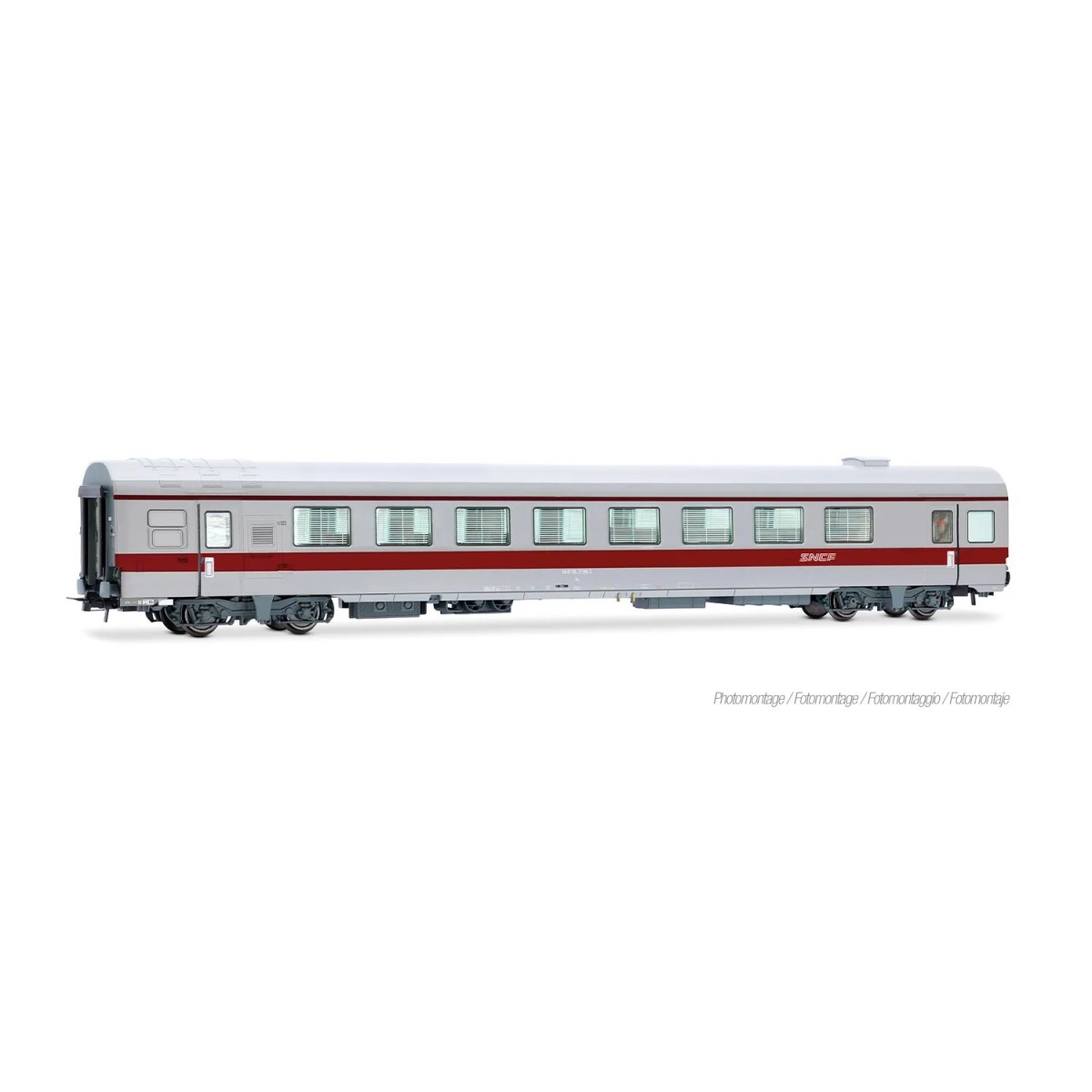 Voiture de mesure spécialisée transmissions sol-train SNCF rouge et... Voiture de mesure spécialisée transmissions sol-train SNCF rouge et...