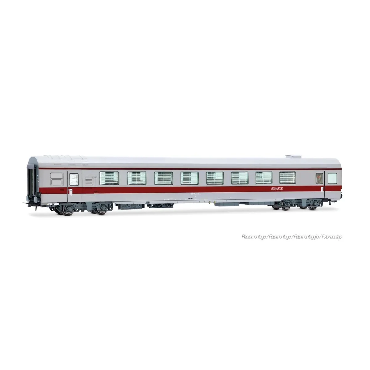 Voiture de mesure spécialisée transmissions sol-train SNCF rouge et...