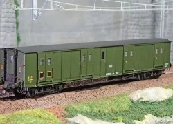 Ree Modeles VB351 Bogie van, ex-PLM, green 306, SNCF - Ree Modeles ...