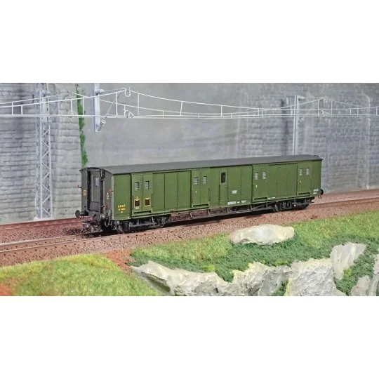VB-352-Ree Modeles VB352 Bogie van, ex-PLM, green 306, SNCF