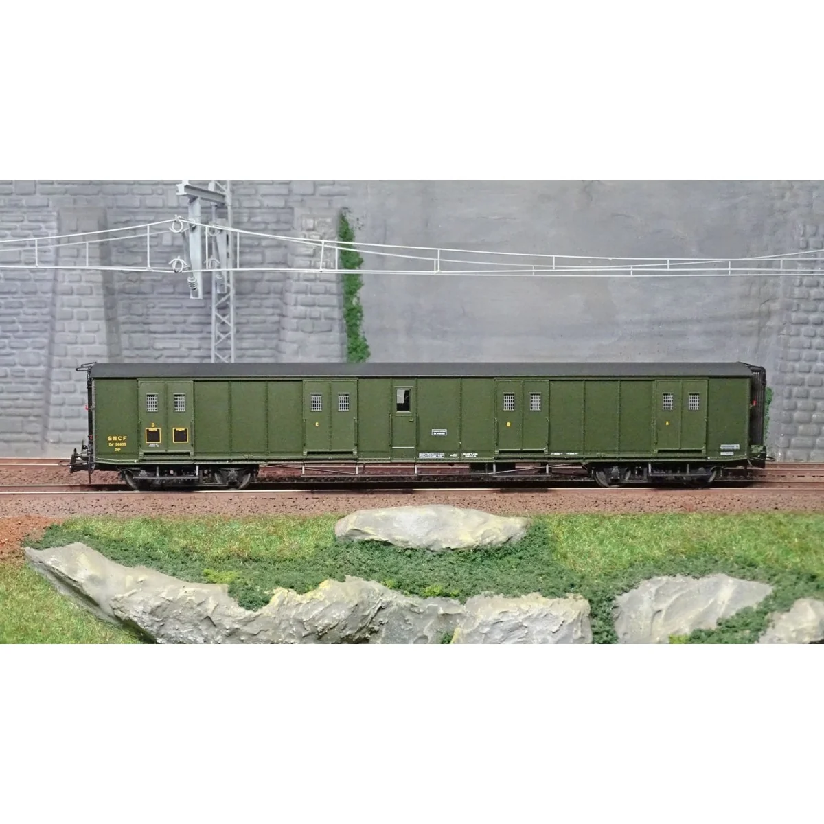 Ree Modeles VB352 Bogie van, ex-PLM, green 306, SNCF