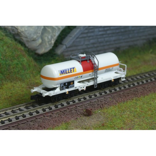 Trix_18979-MiniTrix 18084 Tank wagons, SNCB, CAIB, scale N - Trix_18979