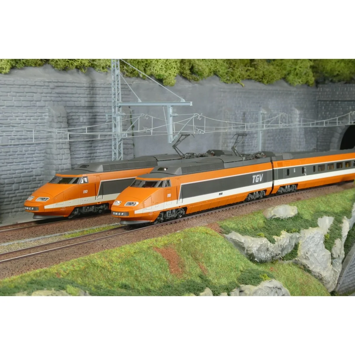 Coffret TGV SNCF PSE n°112 CFF 5 éléments - REE Modèles TGV008, HO ... Coffret TGV SNCF PSE n°112 CFF 5 éléments - REE Modèles TGV008, HO ...