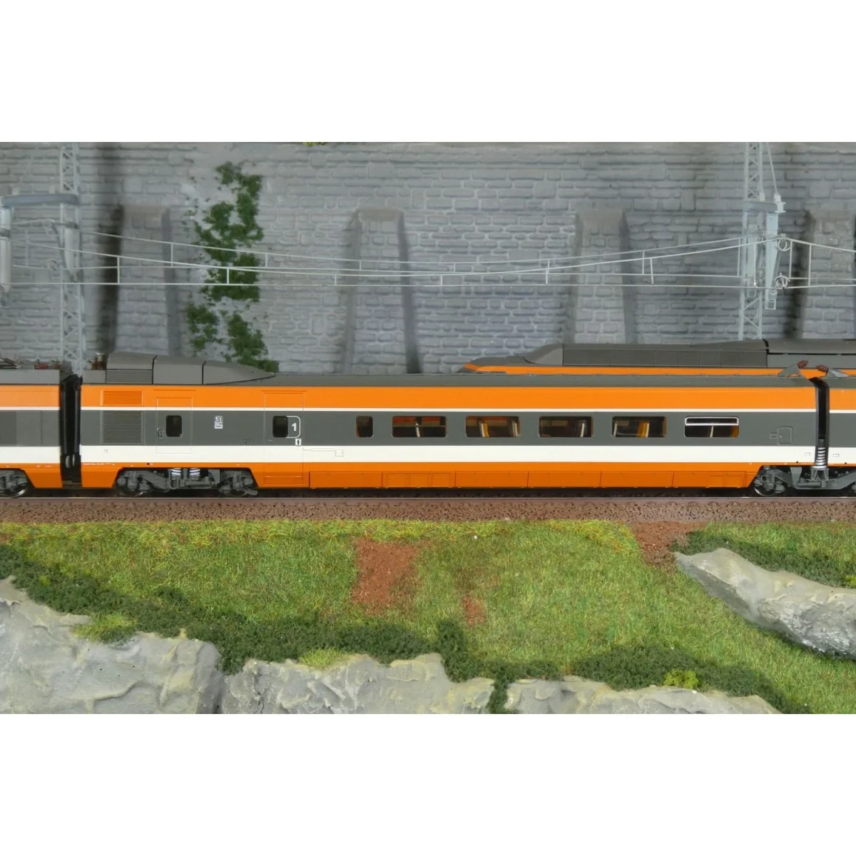 Coffret TGV SNCF PSE n°112 CFF 5 éléments - REE Modèles TGV008, HO ... Coffret TGV SNCF PSE n°112 CFF 5 éléments - REE Modèles TGV008, HO ...