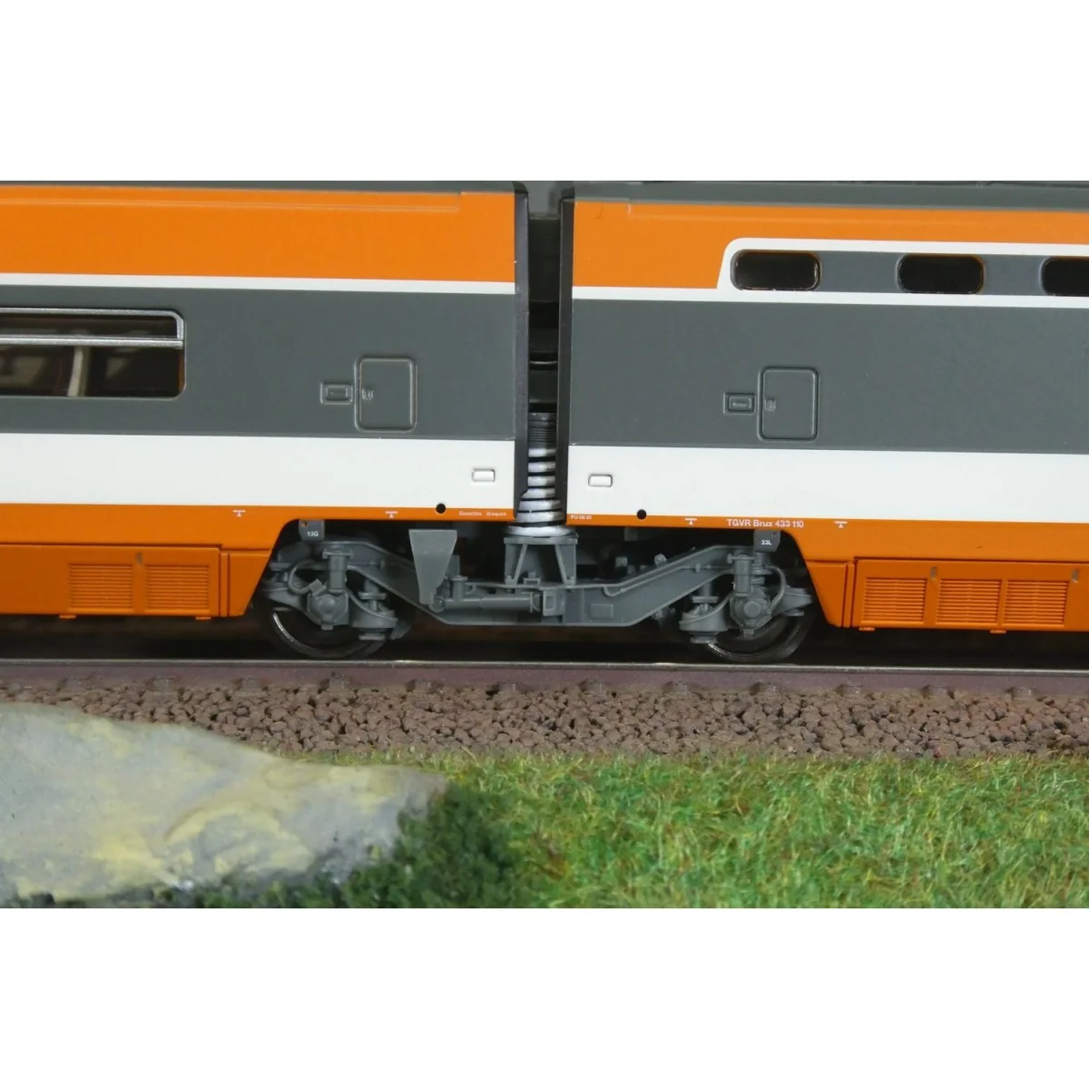 Coffret TGV SNCF PSE n°112 CFF 5 éléments - REE Modèles TGV008, HO ... Coffret TGV SNCF PSE n°112 CFF 5 éléments - REE Modèles TGV008, HO ...