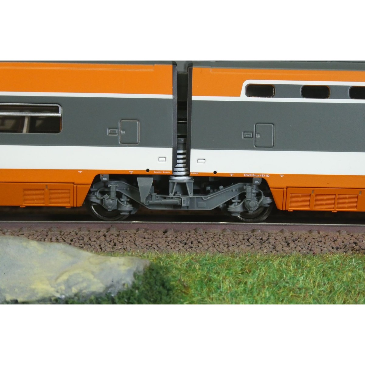 TGV SNCF PSE set no. 112 CFF 5 elements - REE Modèles TGV008, HO 1/87 TGV SNCF PSE set no. 112 CFF 5 elements - REE Modèles TGV008, HO 1/87