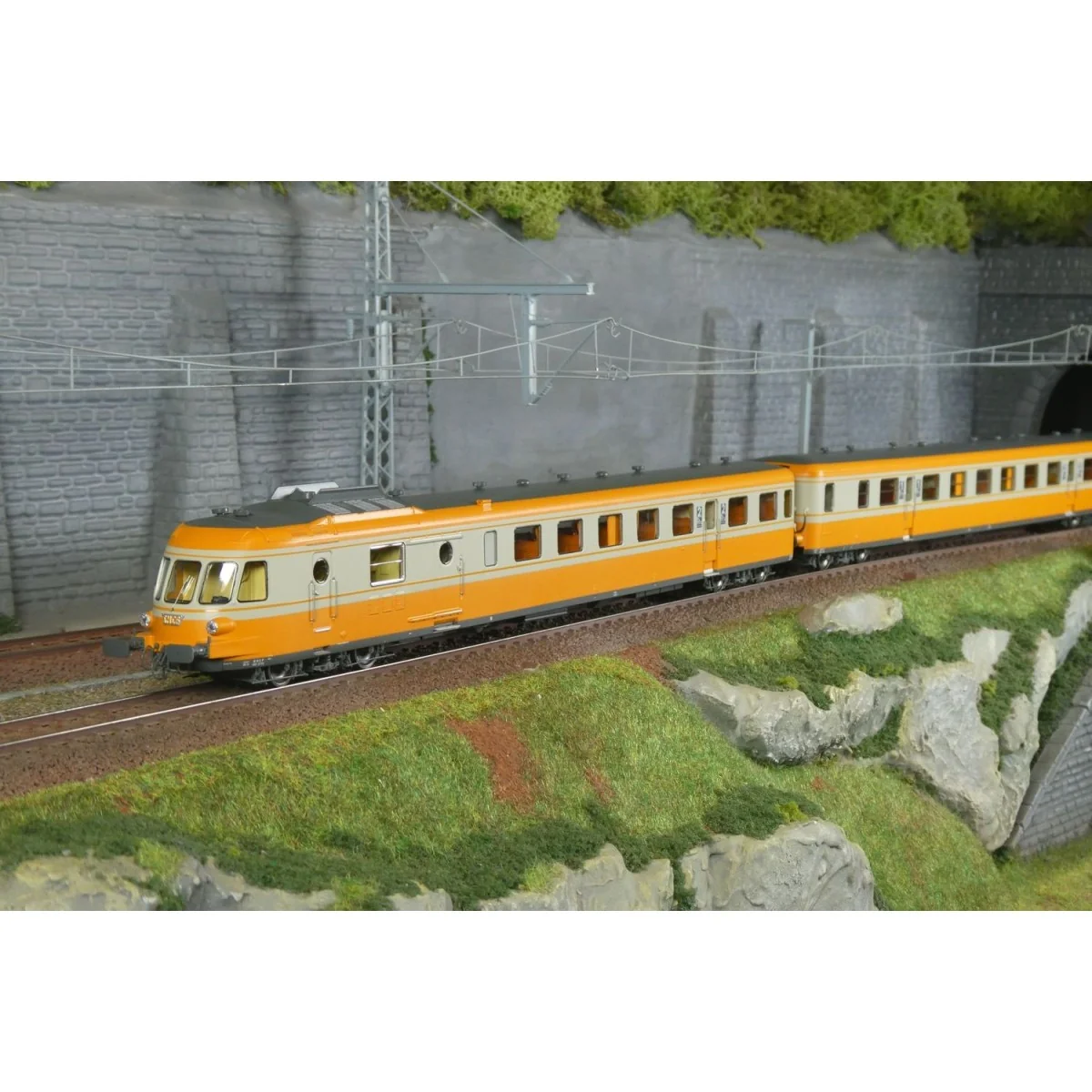 Ree Modeles MB262.S Autorail RGP 1 X 2732, orange béton, SNCF, LYON... Ree Modeles MB262.S Autorail RGP 1 X 2732, orange béton, SNCF, LYON...