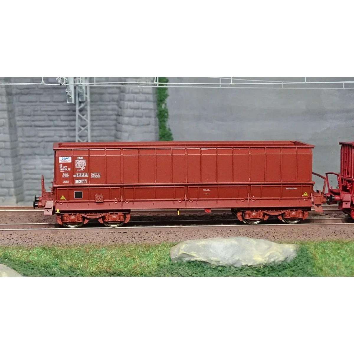 LS Models 30805 Set of 2 open wagons, SNCF, DMH red UIC, VTG / SOGE...