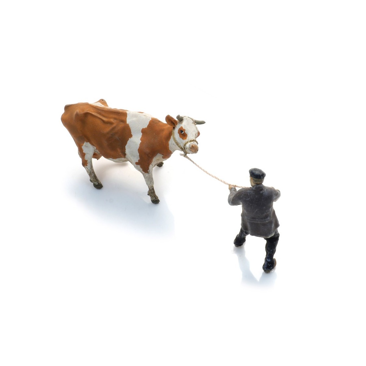 Farmer figurines with stubborn cow Artitec 5870031 - HO 1/87 Farmer figurines with stubborn cow Artitec 5870031 - HO 1/87