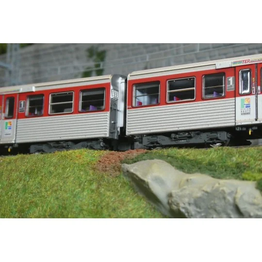 EPM 41.09.16 SNCF Regional Reversible Trainset, RRR Haute Normandie Region... EPM_E_41.09.16-EPM 41.09.16 SNCF Regional Reversible Trainset, RRR Haute Normandie Region, red / stainless steel, no. 114