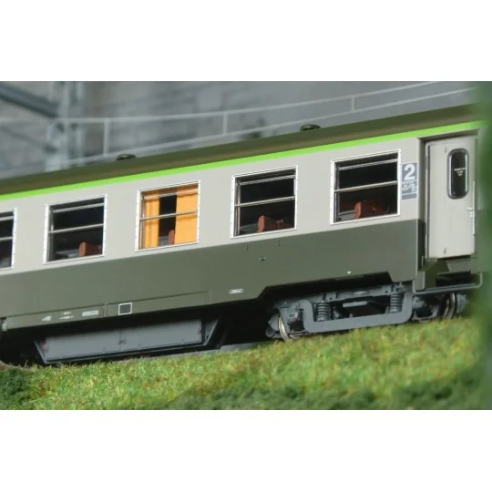 Voiture USI longue B10t U61 vert/gris SNCF, Models World 40034 - HO MW_40034-Voiture USI longue B10t U61 vert/gris SNCF, Models World 40034 - HO