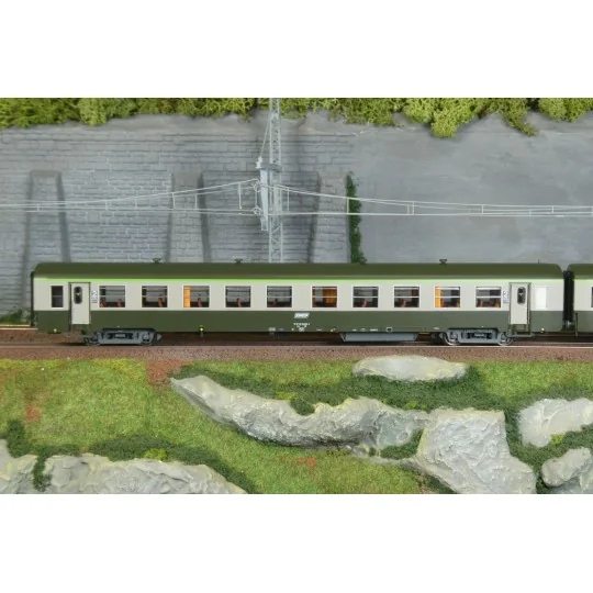 Set de 2 voitures USI longue B10t U61 vert/gris SNCF, Models World ... MW_40035-Set de 2 voitures USI longue B10t U61 vert/gris SNCF, Models World 40035 - HO