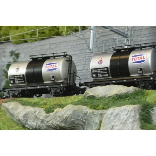 Rivarossi HR6565 Set of 2 two-axle tank wagons, FS, Total HR6565-Rivarossi HR6565 Set of 2 two-axle tank wagons, FS, Total