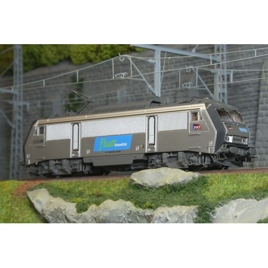 Jouef HJ2470 BB 26163R electric locomotive, SNCF, Grand Est fluores... HJ2470-Jouef HJ2470 BB 26163R electric locomotive, SNCF, Grand Est fluorescent livery, Carmillon logo