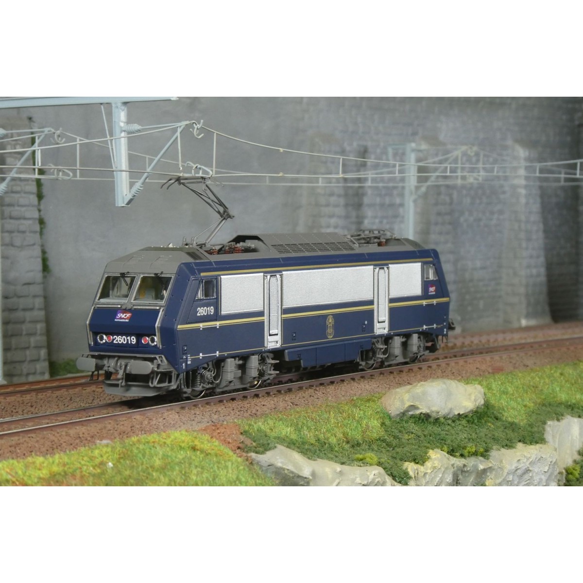 Jouef HJ2468 BB 26019 electric locomotive, SNCF, blue livery, Speci...