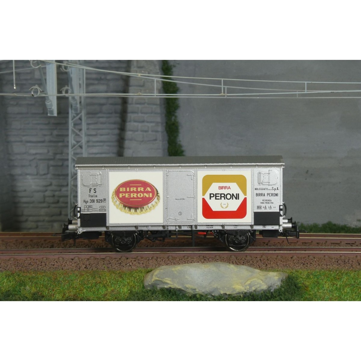 Refrigerated covered wagon type Hgb Peroni FS Ep. III - Rivarossi H... Refrigerated covered wagon type Hgb Peroni FS Ep. III - Rivarossi H...