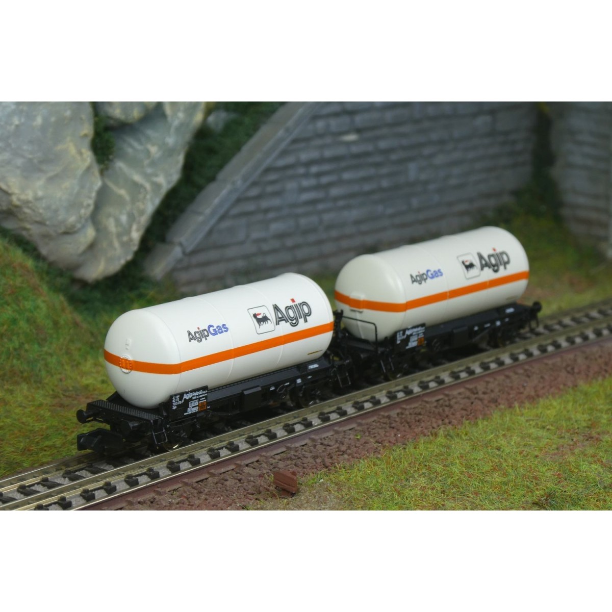 Set of 2 gas tank wagons FS Ep. IV - ARNOLD HN6693 - N 1/160 Set of 2 gas tank wagons FS Ep. IV - ARNOLD HN6693 - N 1/160