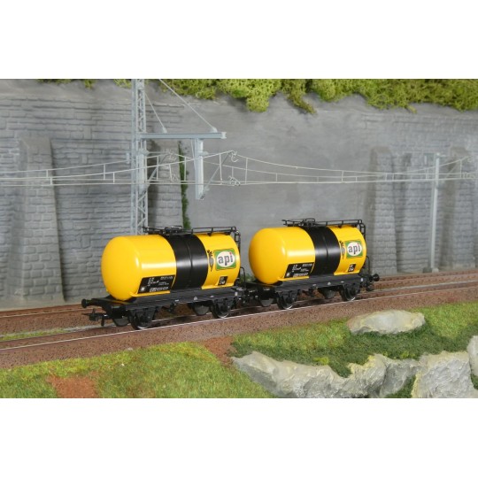 Set of 2 two-axle API tank wagons, FS - Rivarossi HR6566 - H0 HR6566-Rivarossi HR6565 Set of 2 two-axle tank wagons, FS, Total - HR6566