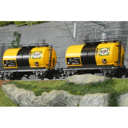 Set of 2 two-axle API tank wagons, FS - Rivarossi HR6566 - H0 HR6566-Set of 2 two-axle API tank wagons, FS - Rivarossi HR6566 - H0