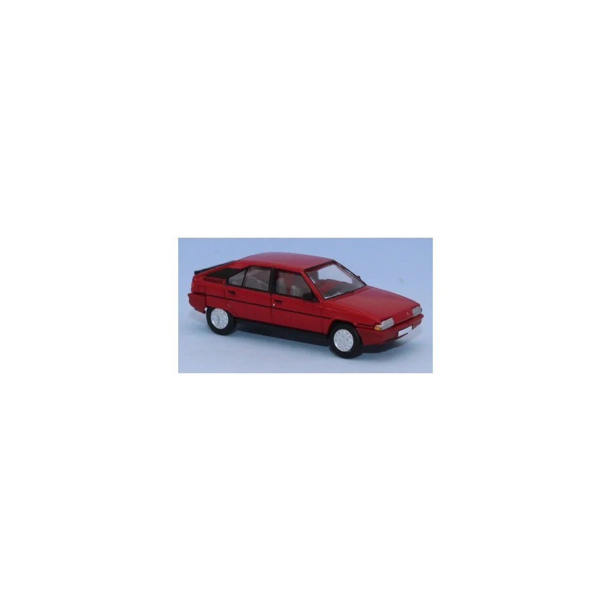 Voiture Citroën BX 16 phase 1 rouge 1983 - SAI 6484 HO 1/87 Voiture Citroën BX 16 phase 1 rouge 1983 - SAI 6484 HO 1/87