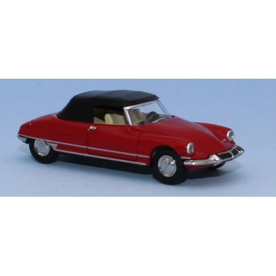 Citroën DS 19 cabriolet capote fermée rouge corail 1963 - SAI 7813 ... SAI_7813-Citroën DS 19 cabriolet capote fermée rouge corail 1963 - SAI 7813 - HO 1/87