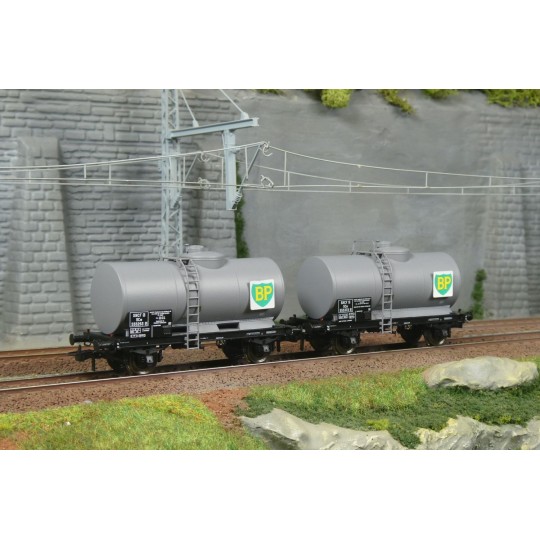 Ree models WB876 Set of 2 Petrol, SNCF, BP tank wagons WB-876-Ree models WB876 Set of 2 Petrol, SNCF, BP tank wagons - WB-876