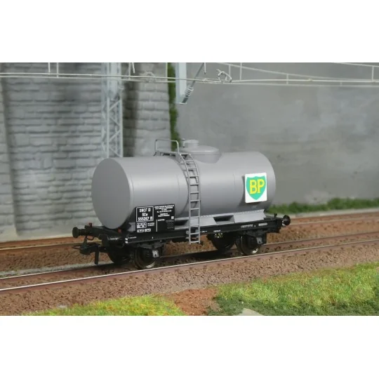 Ree Models WB875 Petroleum Tank Wagon, SNCF, BP WB-875-Ree Models WB875 Petroleum Tank Wagon, SNCF, BP