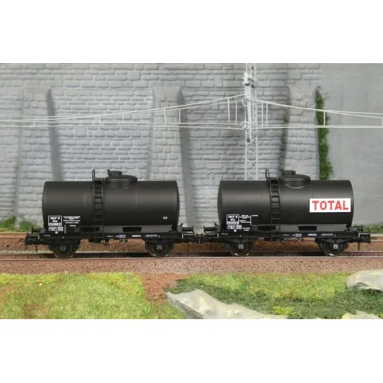 Ree models WB874 Set of 2 Oil tank wagons, SNCF, TOTAL WB-874-Ree models WB874 Set of 2 Oil tank wagons, SNCF, TOTAL
