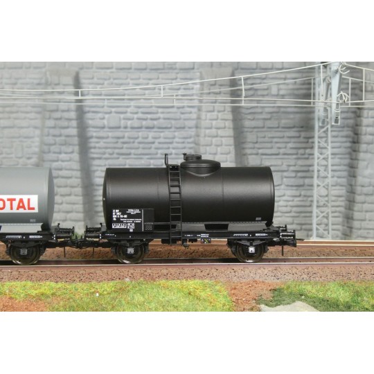 Ree models WB872 Set of 2 oil tank wagons, SNCF, TOTAL WB-872-Ree models WB872 Set of 2 oil tank wagons, SNCF, TOTAL - WB-872