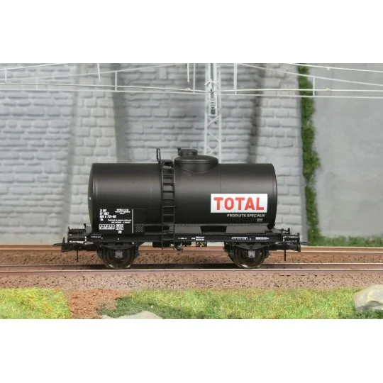 WB-871-Ree models WB871 Petroleum Tank Wagon, SNCF, TOTAL