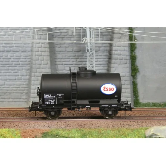 Ree models WB869 Petroleum Tank Wagon, SNCF, ESSO WB-869-Ree models WB869 Petroleum Tank Wagon, SNCF, ESSO