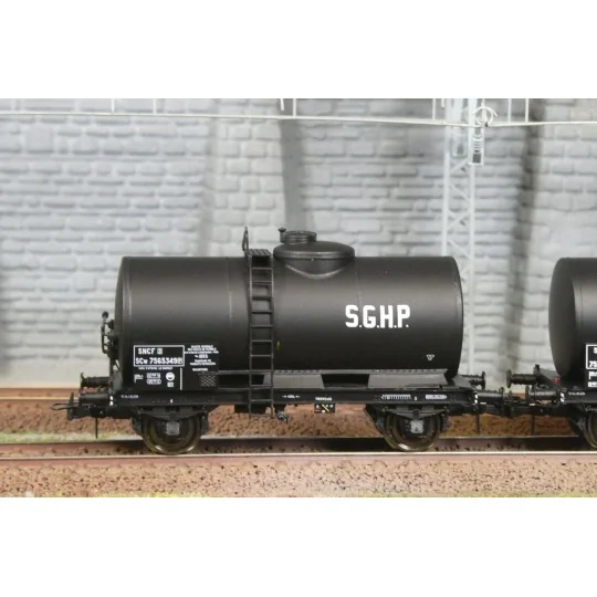 Ree models WB868 Set of 2 Petrol, SNCF, SGHP tank wagons WB-868-Ree models WB868 Set of 2 Petrol, SNCF, SGHP tank wagons
