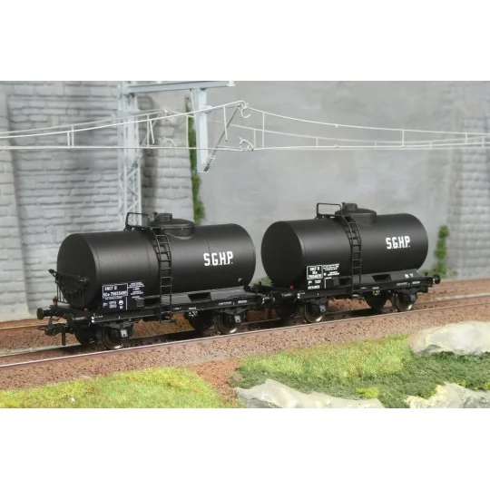 Ree models WB868 Set of 2 Petrol, SNCF, SGHP tank wagons WB-868-Ree models WB868 Set of 2 Petrol, SNCF, SGHP tank wagons