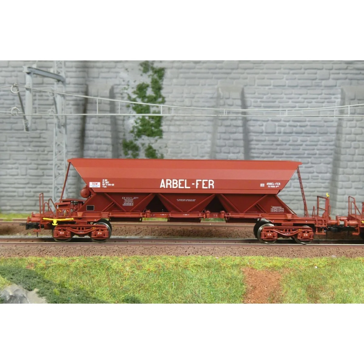 Ree Models WB859 Set of 3 EX Type 1 and 2 Hopper Wagons, SNCF, ARBE... Ree Models WB859 Set of 3 EX Type 1 and 2 Hopper Wagons, SNCF, ARBE...