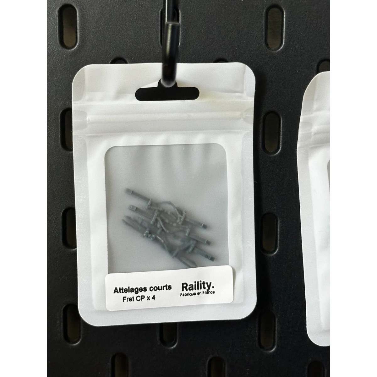 Realistic Freight Coupling - CG (x4) - Raility 401