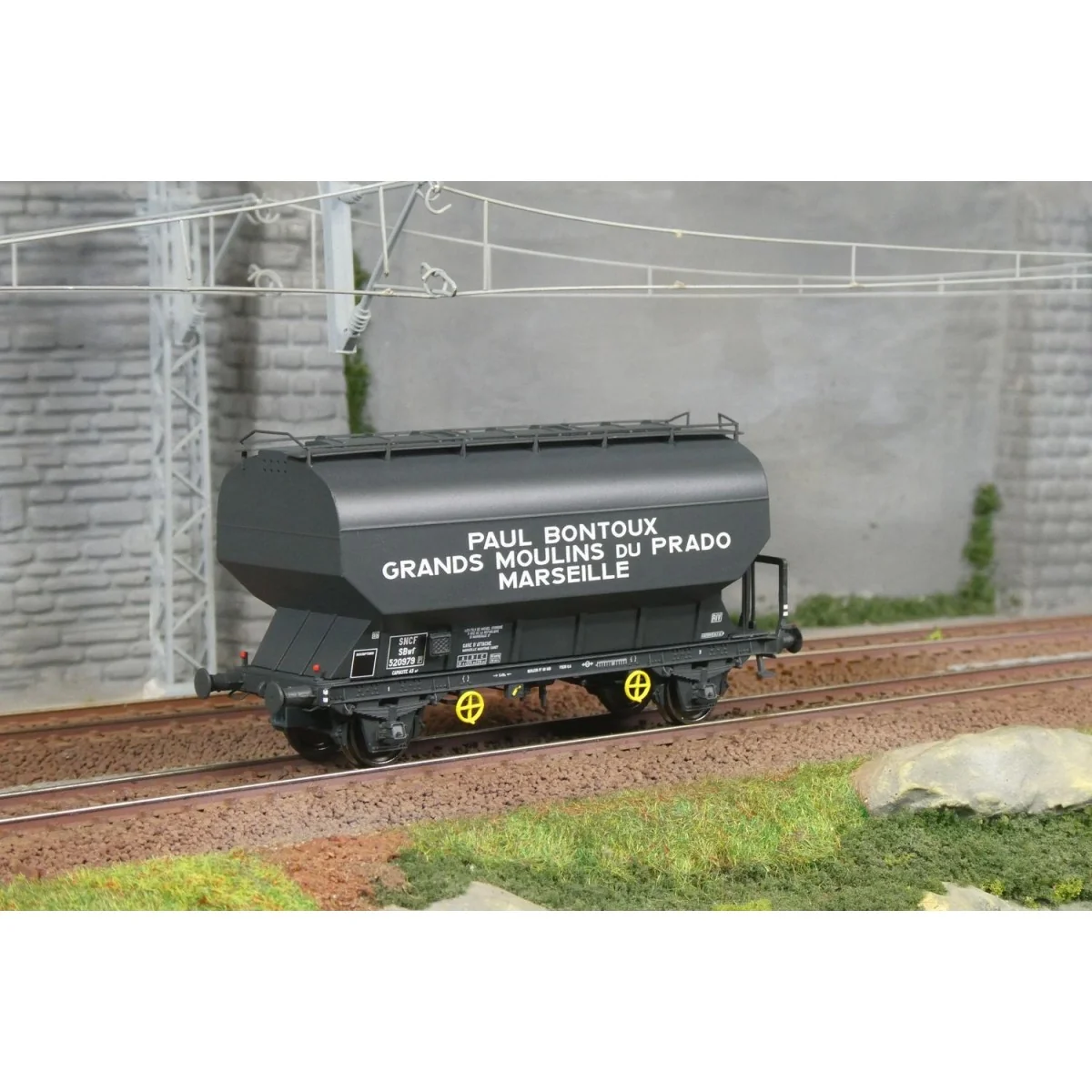 FAUVET-GIREL grain wagon, GRANDS MOULINS DU PRADO, SNCF Ep. III - R...