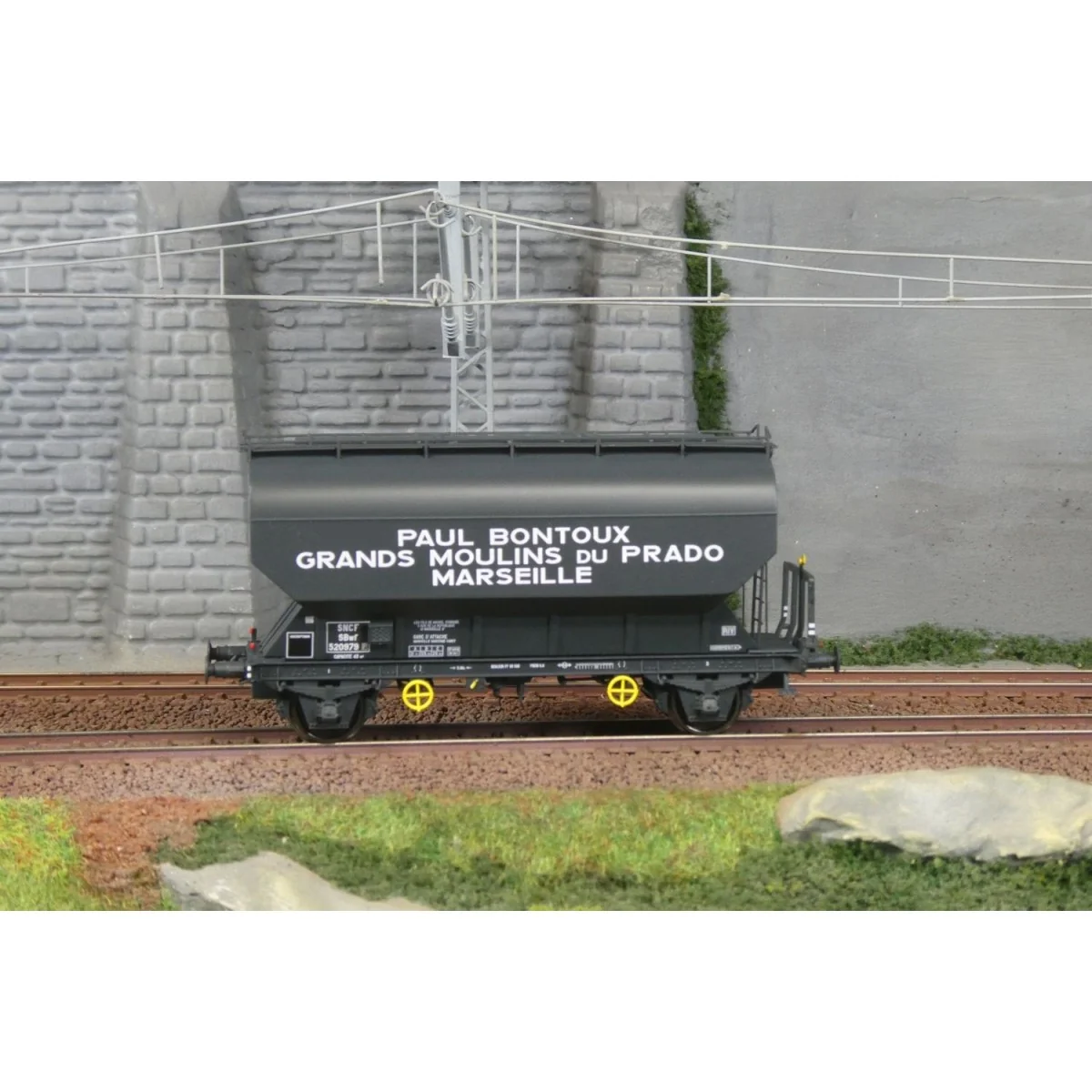 FAUVET-GIREL grain wagon, GRANDS MOULINS DU PRADO, SNCF Ep. III - R...