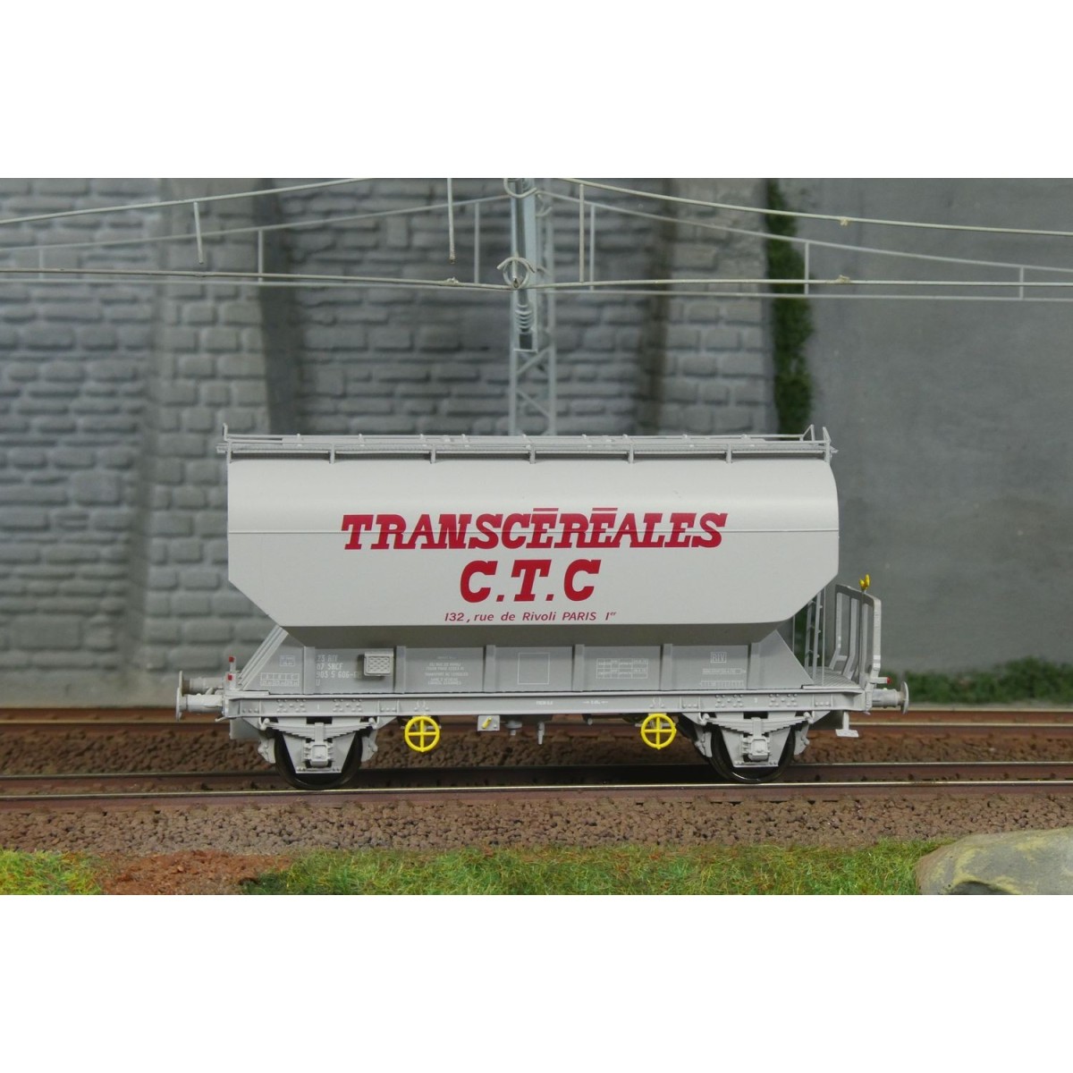 Fauvet-Girel TRANSCEREALES "CTC" grain wagon SNCF - REE WB883 - HO Fauvet-Girel TRANSCEREALES "CTC" grain wagon SNCF - REE WB883 - HO