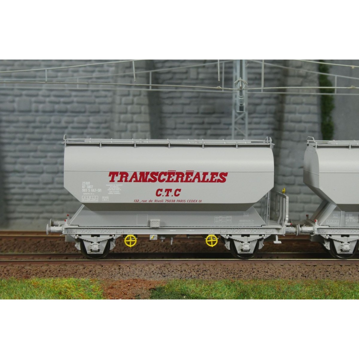 Set of 2 FAUVET-GIREL "CTC" SNCF grain wagons - REE WB885 - HO Set of 2 FAUVET-GIREL "CTC" SNCF grain wagons - REE WB885 - HO