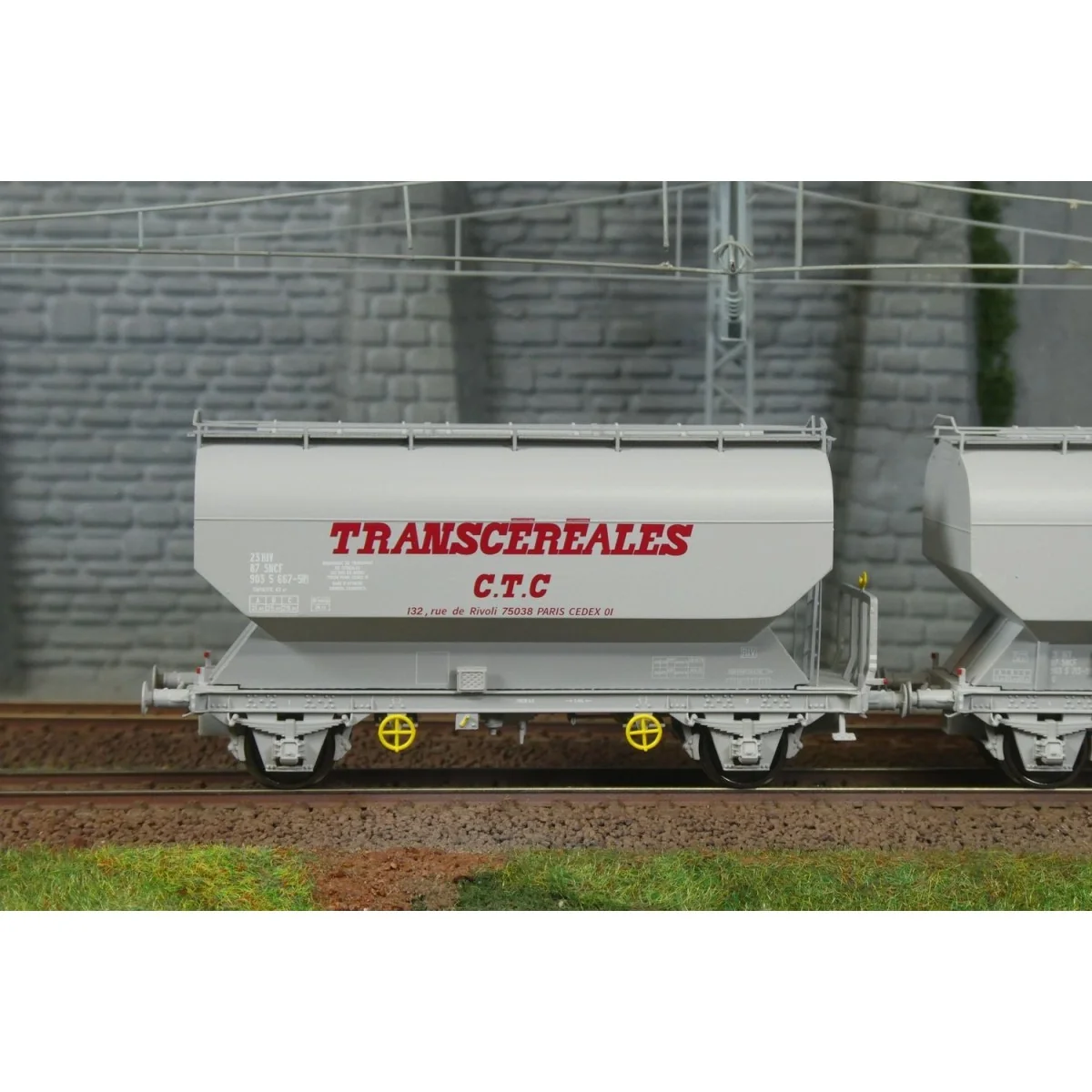 Set of 2 FAUVET-GIREL "CTC" SNCF grain wagons - REE WB885 - HO Set of 2 FAUVET-GIREL "CTC" SNCF grain wagons - REE WB885 - HO