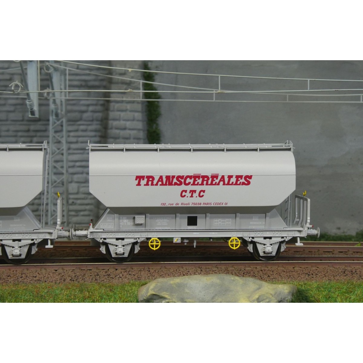 Set of 2 FAUVET-GIREL "CTC" SNCF grain wagons - REE WB885 - HO Set of 2 FAUVET-GIREL "CTC" SNCF grain wagons - REE WB885 - HO