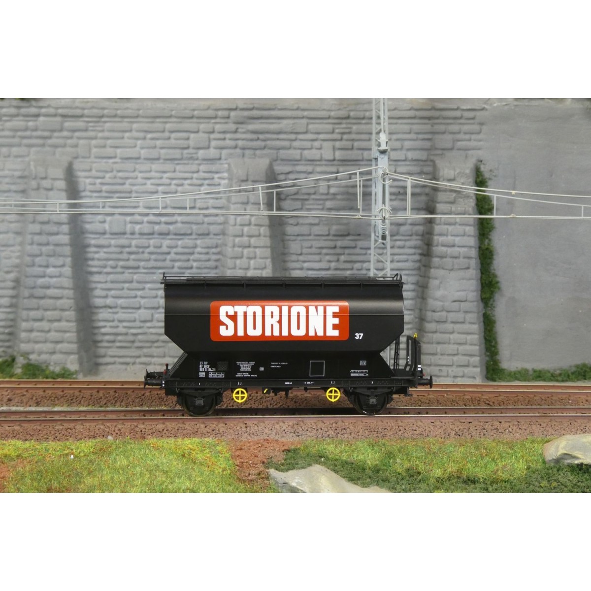 FAUVET-GIREL "STORIONE" grain wagon, SNCF - REE WB890 - HO FAUVET-GIREL "STORIONE" grain wagon, SNCF - REE WB890 - HO