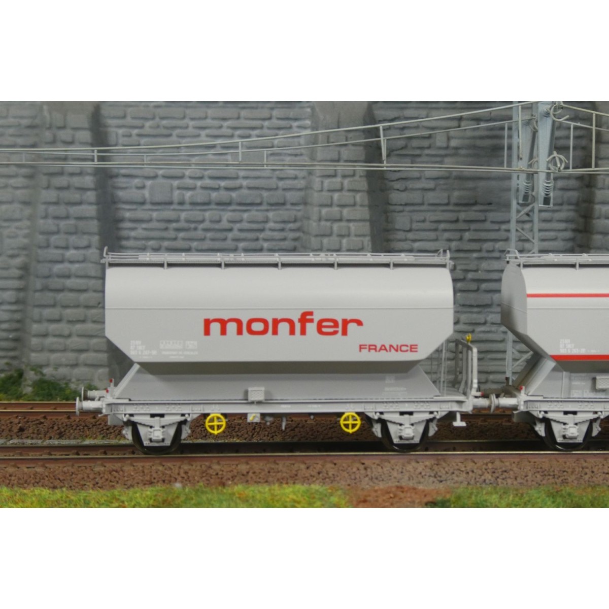 Set of 2 FAUVET-GIREL "MONFER" grain wagons, SNCF, Era IV - REE WB8...