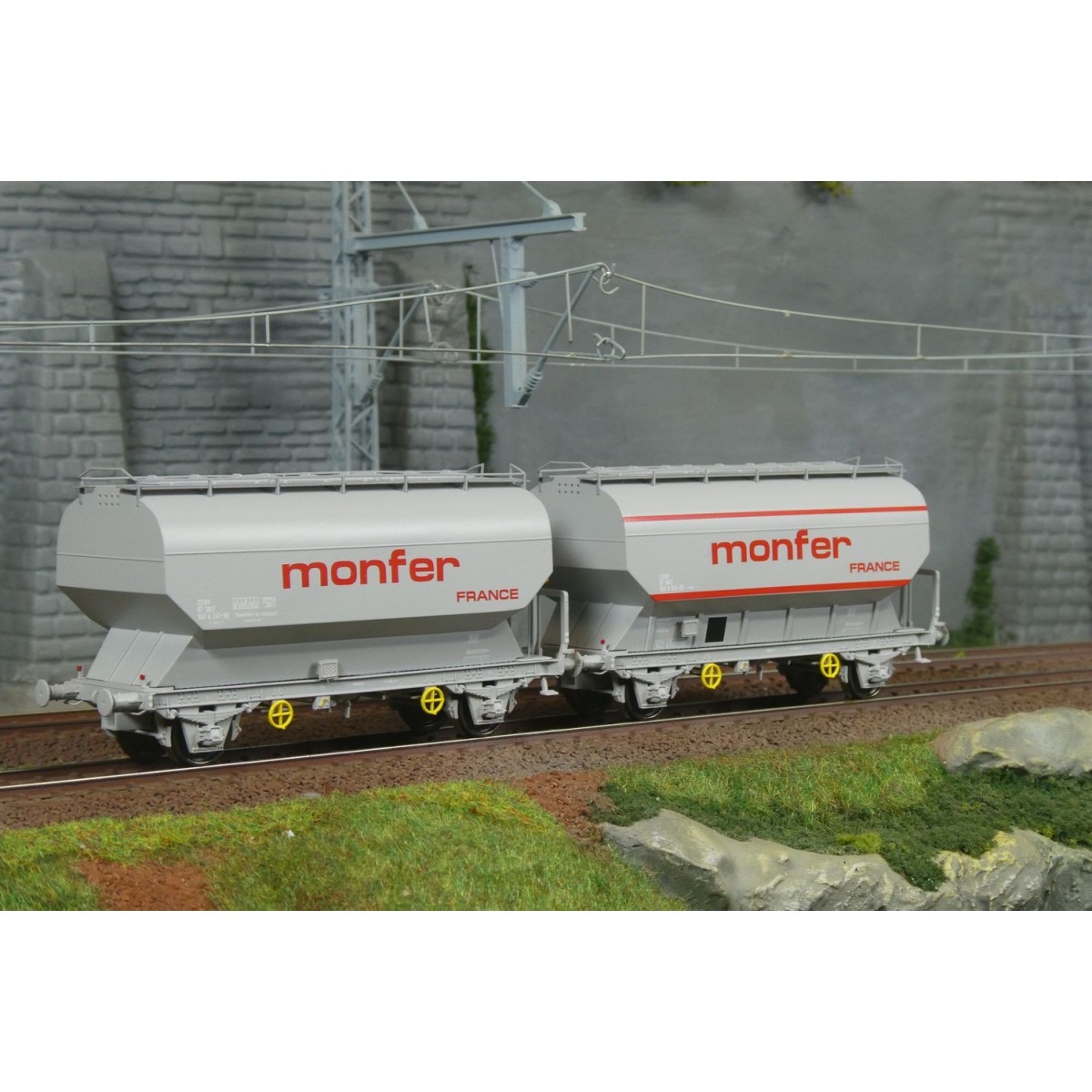 Set of 2 FAUVET-GIREL "MONFER" grain wagons, SNCF, Era IV - REE WB8...