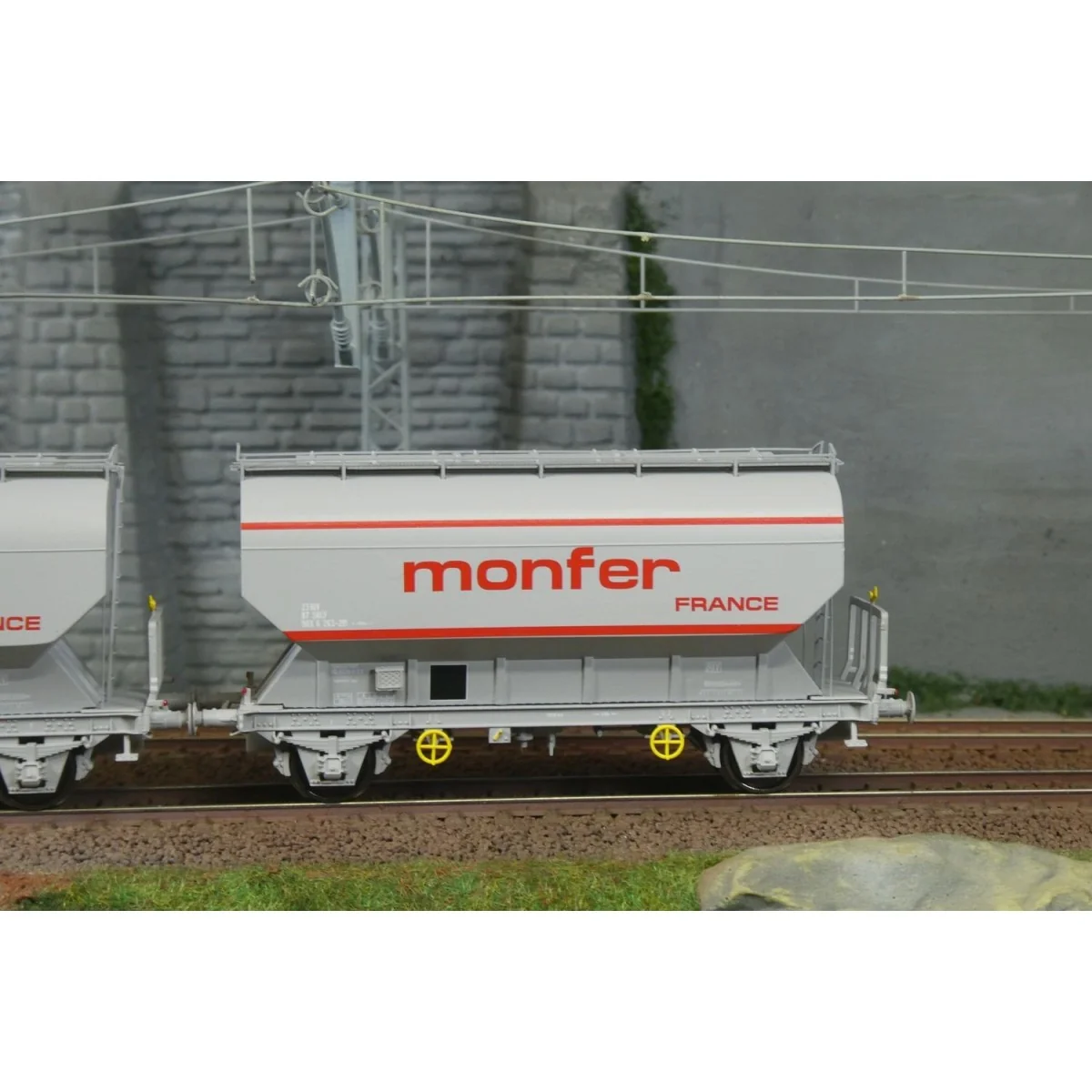 Set of 2 FAUVET-GIREL "MONFER" grain wagons, SNCF, Era IV - REE WB8...